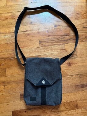 Built Unisex Crossbody Bag - Charcoal Gray